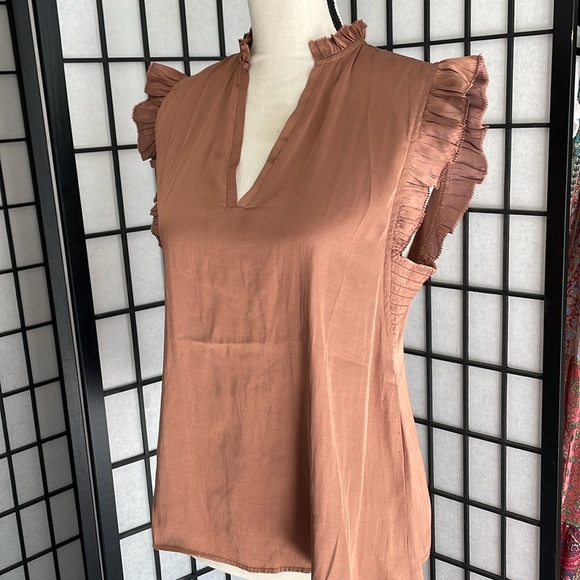 NWT Grade & Gather Ruffle Sleeve Top Blouse Tank in Cacao color - Picture 1 of 7